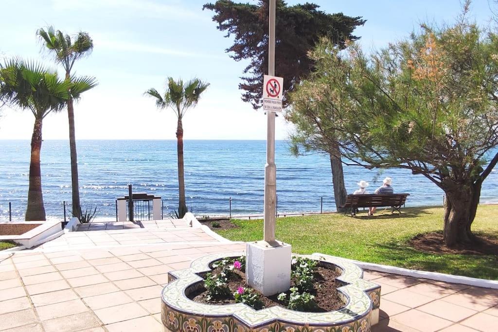 Апартаменты Algaida Beachfront - Seaview Studio Costa Del Sol Ситио-де-Калаонда Экстерьер фото